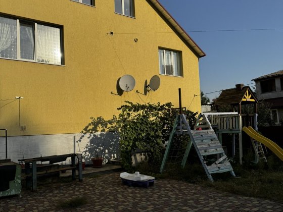 Окремостоячий будинок. Царське озеро! 6 соток. Хмельницький