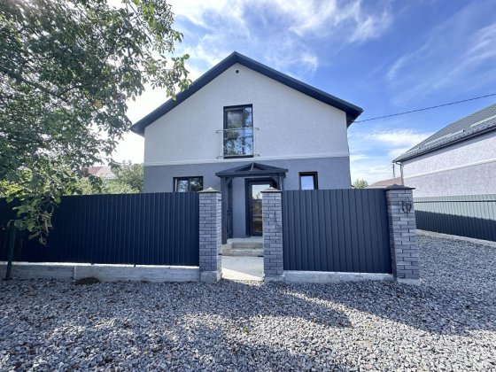 Продам будинок в чистовому та опаленням Зарванцы