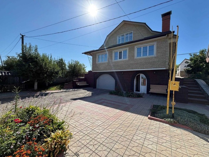 Продаж 2 поверхового будинку з ремонтом м.Тульчин - фото 1