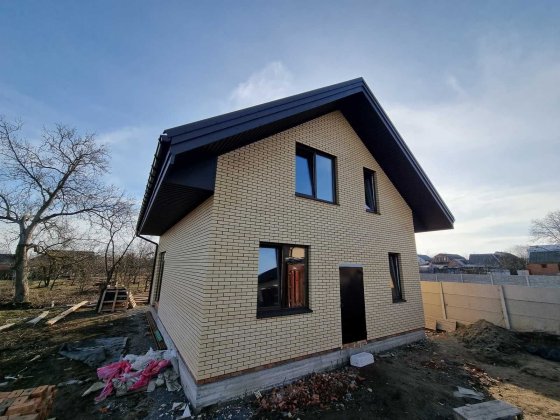 Продається двоповерховий будинок в Якушинцях Якушинцы