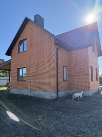 Будинок с.Боратин.11 сотих  землі. Всі комунікації, є підключений ГАЗ. - фото 1