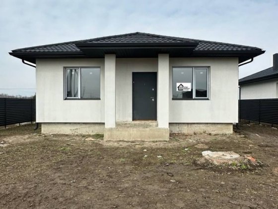 Продаж будинку з терасою Боратин