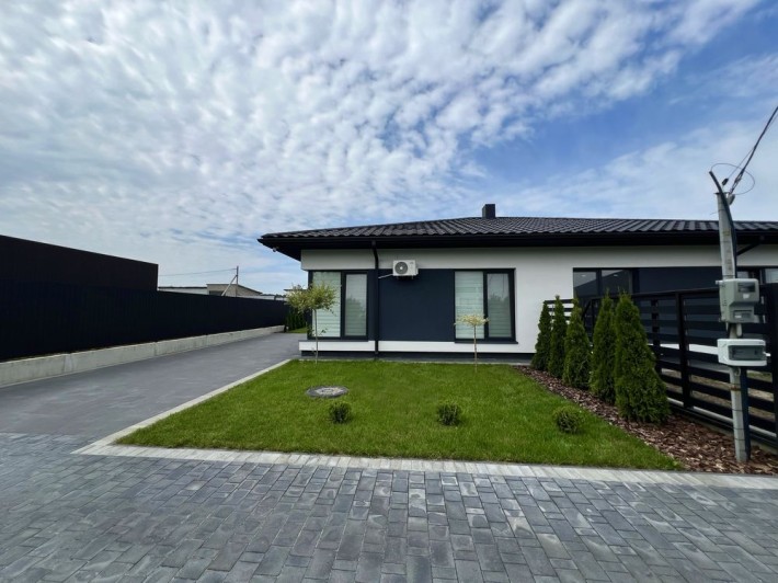 Продам дуплекс с. Тарасове - фото 1