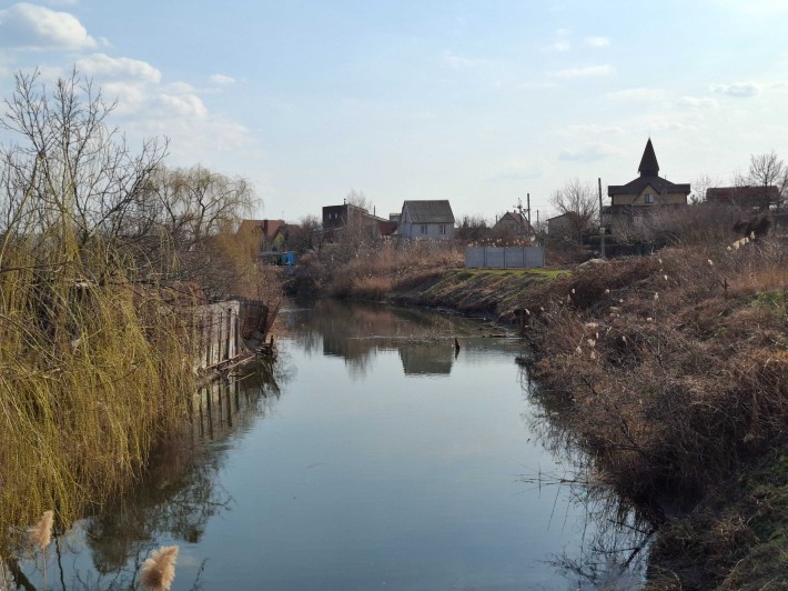 Продам дачный домик с участком и выходом к реке Кильчень - фото 1