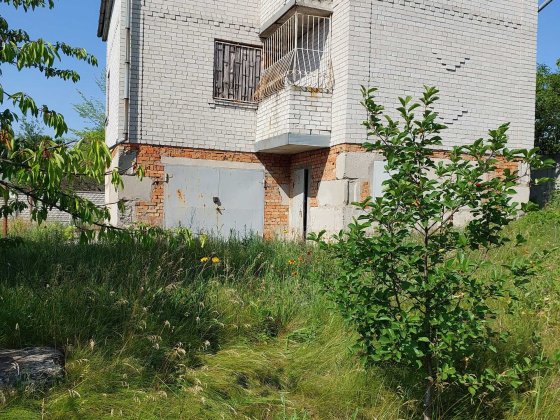 Продам дом с участком в г. Подгородное