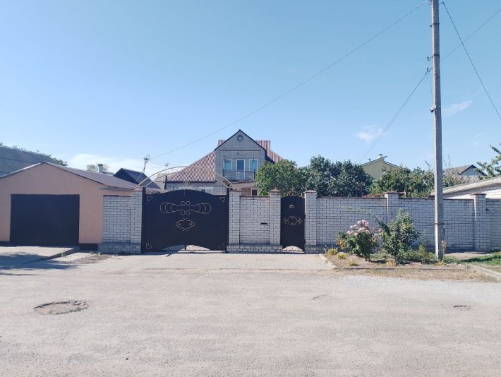 Продам большой дом на клочко - фото 1