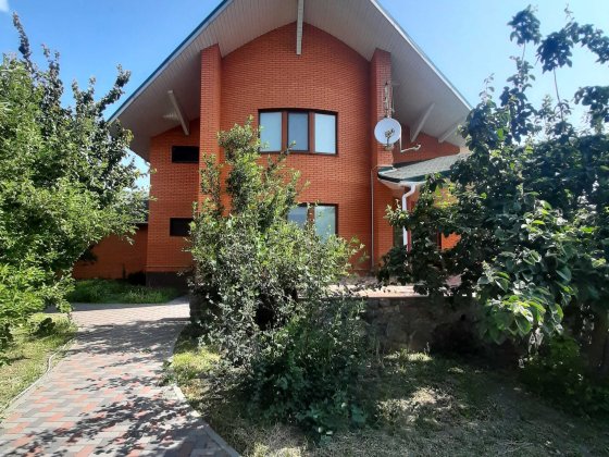 Продам заміський будинок у с.Орлівщина Орловщина