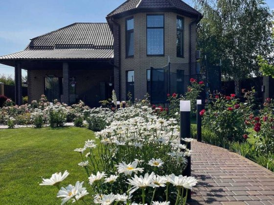 Продам дом в Обуховке 286 кв.м./озеро/мустанг/седьмое небо