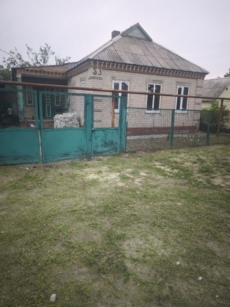 Продам будинок під реконструкцію з частковим ремонтом від власника - фото 1