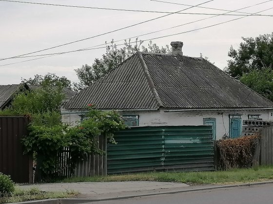 Дом на красной линии Синельникове