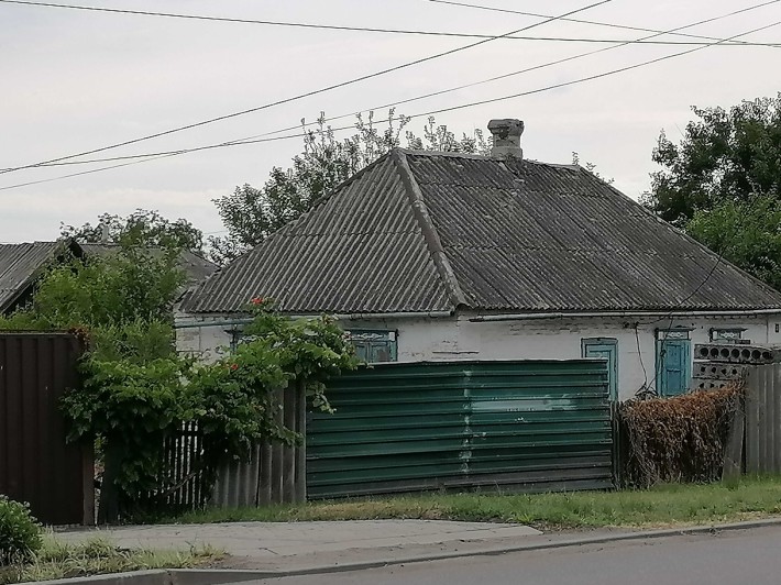 Дом на красной линии - фото 1