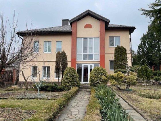 Продам сучасний будинок в Новоолександрівці