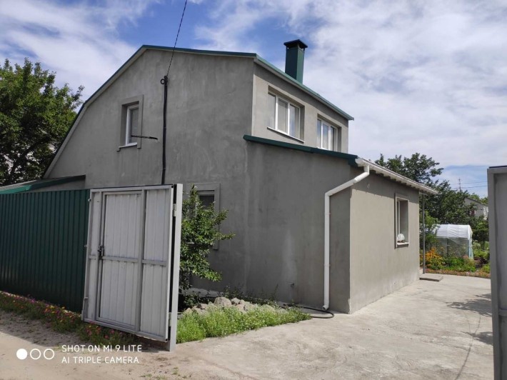 Продажа 2 этажного дома с участком на 4.2 сотки, 98 кв. м, 5 комнат. - фото 1