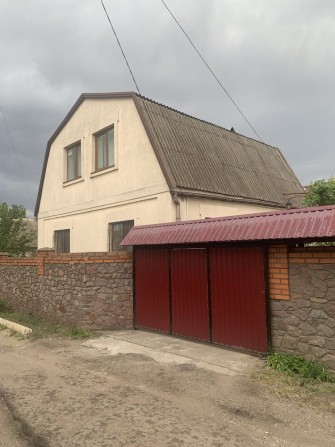 Продається просторий, комфортний будинок в м. Апостолове. - фото 1