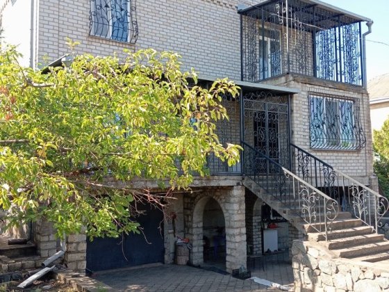 Продам уютный дом по улице Владимира Михайличенко Терноватый Кут