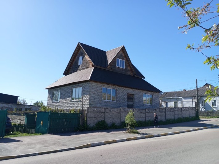 Продажа,обмен дома, помещение г.Радомышль,400м в центре,без % - фото 1