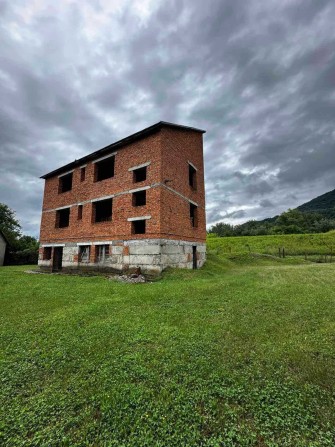 Продається будинок в м. Тячів - фото 1