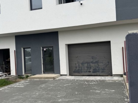 Танхауз в Сторожниці 152м. 1хв до супермаркетів Велмарт та АТБ (єоселя Сторожница