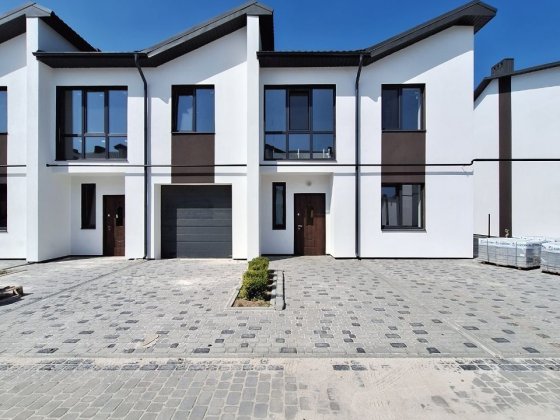 Таунхаус, розтермінування на 2 роки, поруч парк і озеро Криховцы