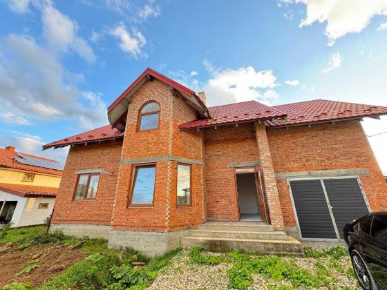 Будинок в Крихівцях з частковим ремонтом та ділянкою 7 сотих!!! Криховцы