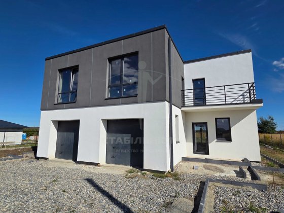 Продаж Дуплек 171 м2, ділянка 5.1 сот. Розтермінування. Не таунхаус Угорники