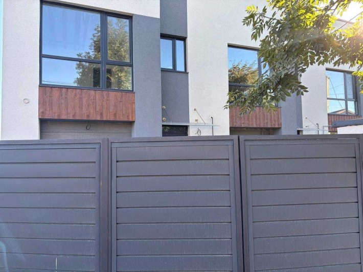 Продається будинок (таунхаус)/Закриті двори 23 м/Розтермінування - фото 1