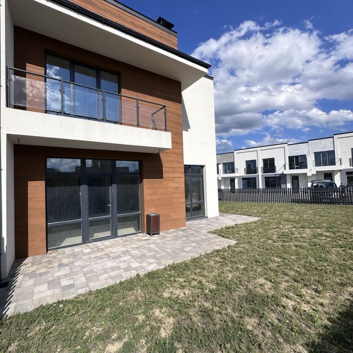 Зданий дуплекс в готовому містечку закритого типу - фото 1