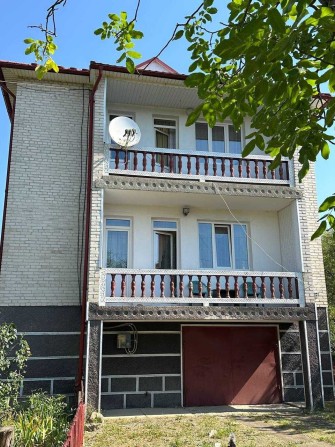 Продаж 2 пов будинку з 2 гаражеми і ділянкою на 12 соток, 236.5 кв. - фото 1