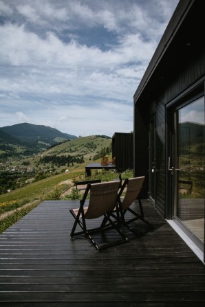 Два сучасні котеджі в Карпатах. Івестиція яка одразу принесе дохід. - фото 1