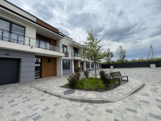 Продається таунхаус аметист з площею 123.10 м.кв та 1.5 соток землі Вовчинець