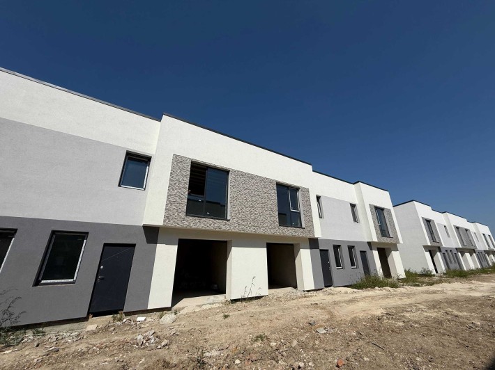 Продаж готового таунхауса в Крихівцях, площа 143 м.кв - фото 1