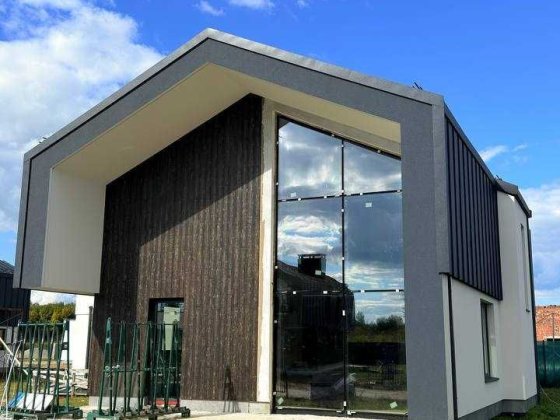 Просторий будинок, готовий, оформлення Черниев