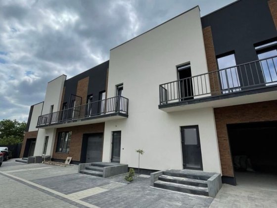 Таунхаус у Микитинцях — лише 15 хв до центру Івано-Франківська! Микитинцы