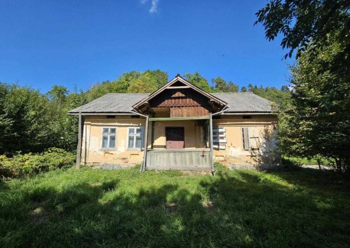 Будинок з землею 9,32сотих в центрі Косова - фото 1