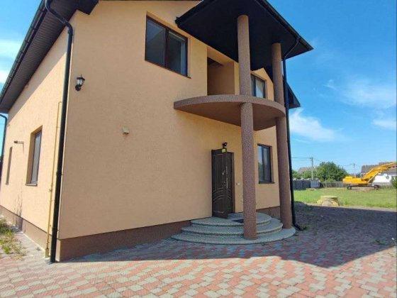 Продаж житлового будинку поблизу Івано- Франківська 186 м2 Чукаловка