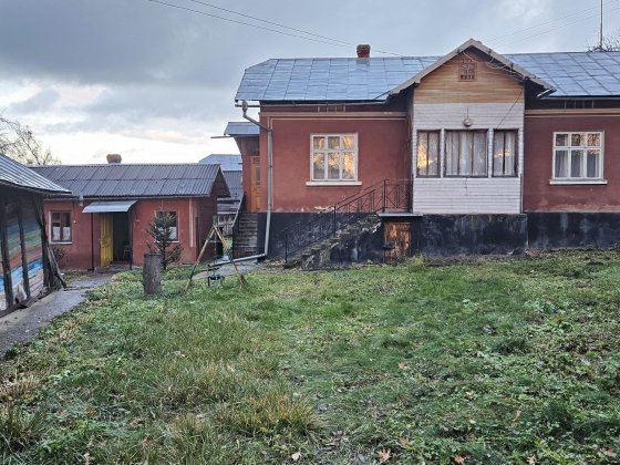 Продаж будинку в с. Нижнів коло Дністра Тлумач