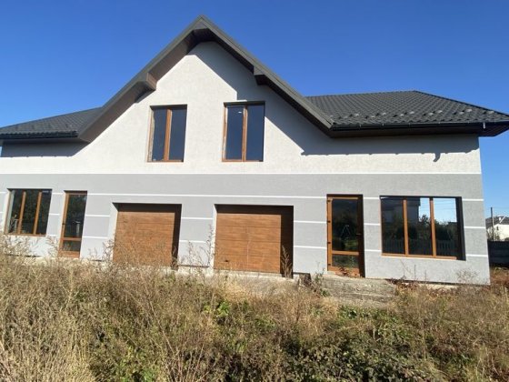 Будинок на дві сім’ї, 288 м², 2 входи, гараж, 7 соток Загвіздя