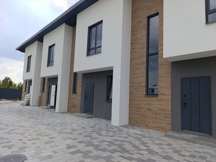 Продаж таунхаусів у закритому комплексі в Білогородці, поруч із Сільпо - фото 1