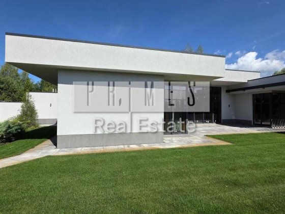 Продаж будинок 320м2 з гостьовим будиночком 45м2, Козин Козин