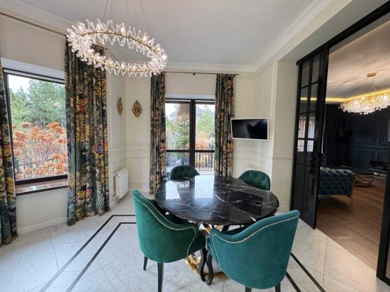 Продаж будинку з басейном сауною та озером Козин 410 м² новий ремонт Козин