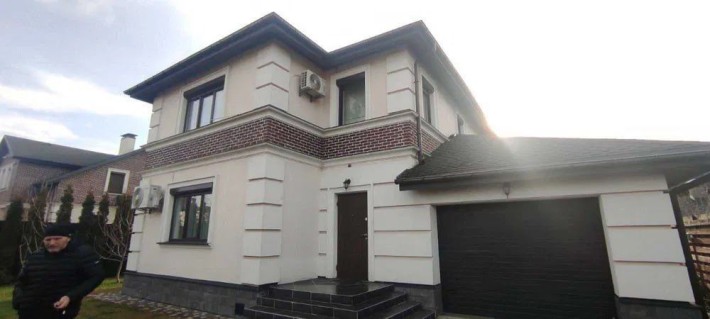 Дом в Гатном, 196м² - фото 1