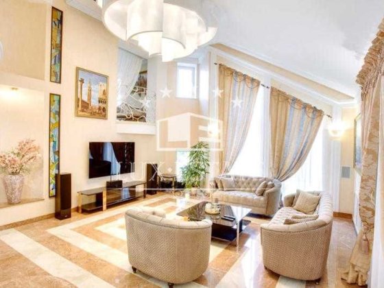 Продам элитный дом в престижном КГ Золотые Ворота Козин, Козин