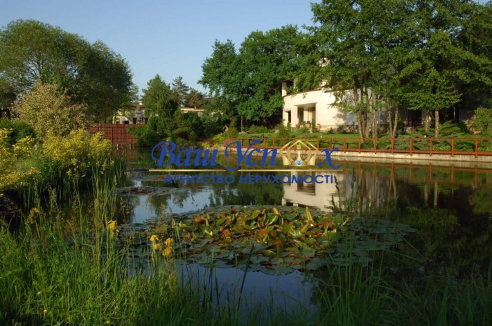 Продажа дома с выходом на озеро село Козин, район Конча-Заспа - фото 1