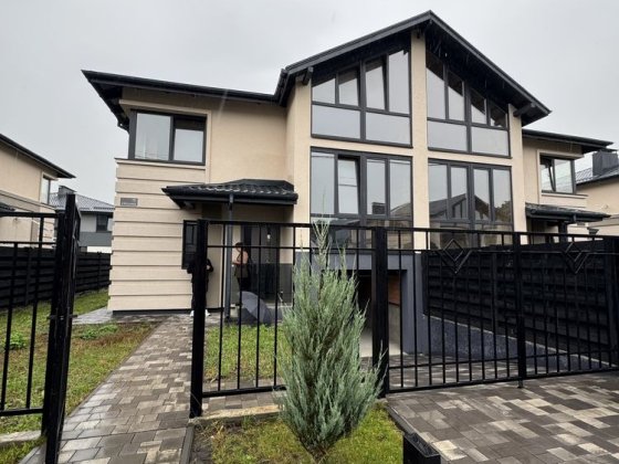 Будинок 160 кв в Гатному Гатне