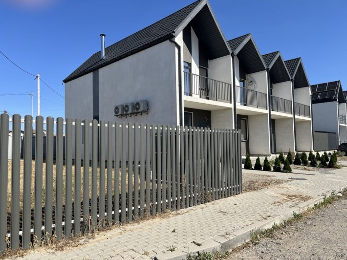 Без комісії таунхаус з документами Святопетрівське 2сотки землі ремонт - фото 1