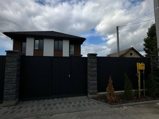 Чудовий будинок 128 кв Гатное