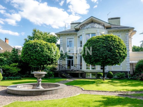 Продаж  елітного будинку з басейном біля «Характер парку» Крюківщина