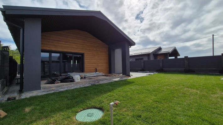 Будинок вже з штукатуркою та котлами, газоном, Є ГАЗ! - фото 1