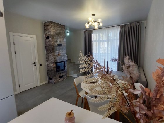 Білогородка продаж таунхаусу з меблями та побутовою технікою 65м2. Білогородка