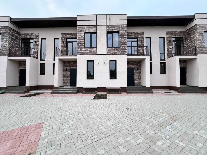 Просторий таунхаус 120 м² з підвалом 60 м² та газом - фото 1